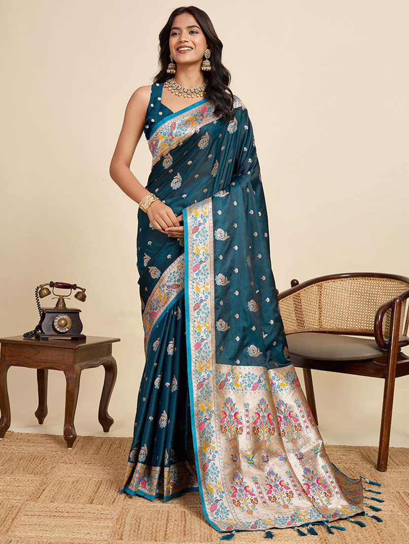 women self design banarasi saree with blouse