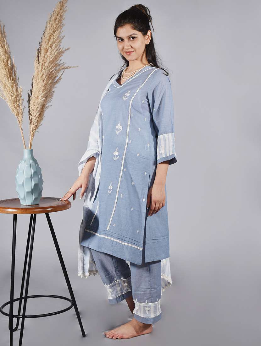 women three quarter sleeve kurta pant set - 22058873 -  Standard Image - 3