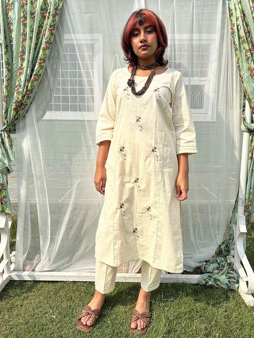 women three quarter sleeve kurta pant set - 22058901 -  Standard Image - 0