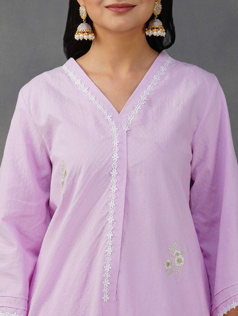 women three quarter sleeve kurta pant set - 22058908 -  Standard Image - 3