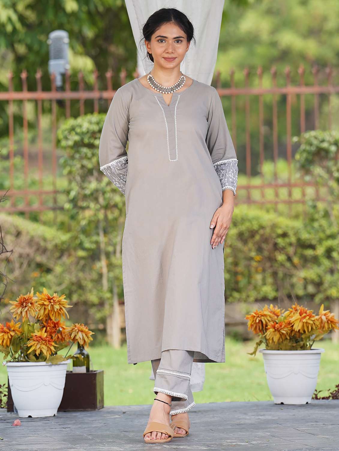 women three quarter sleeve kurta pant set