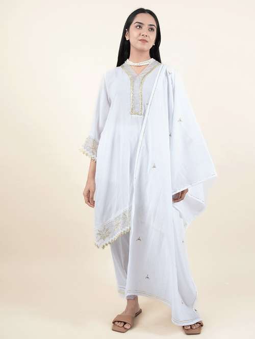 women three quarter sleeve kurta pant with dupatta set - 22059034 -  Standard Image - 0