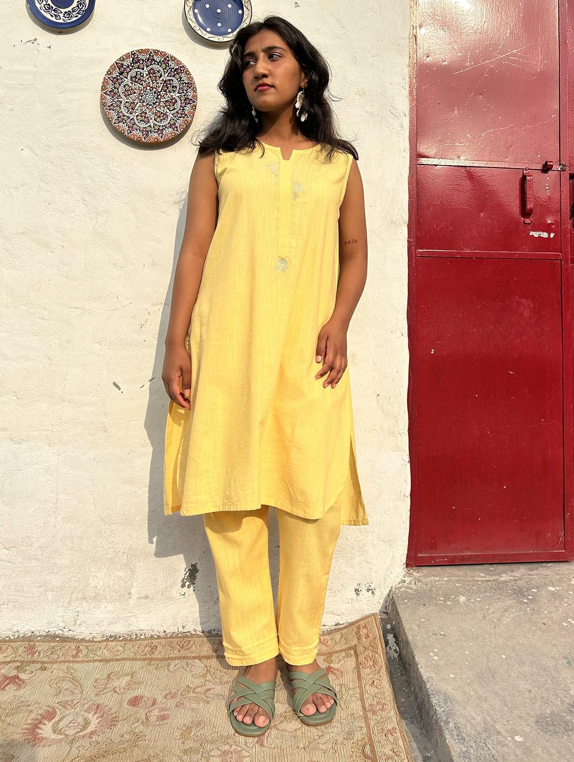 yellow cotton kurta pant set - 22059041 - Zoom Image - 0