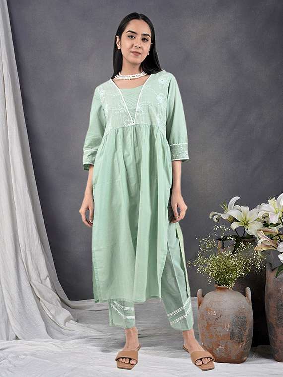 women three quarter sleeve kurta pant set