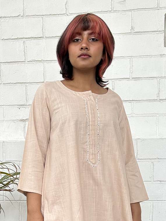 women self design three quarter sleeve kurta pant set - 22059104 -  Standard Image - 5