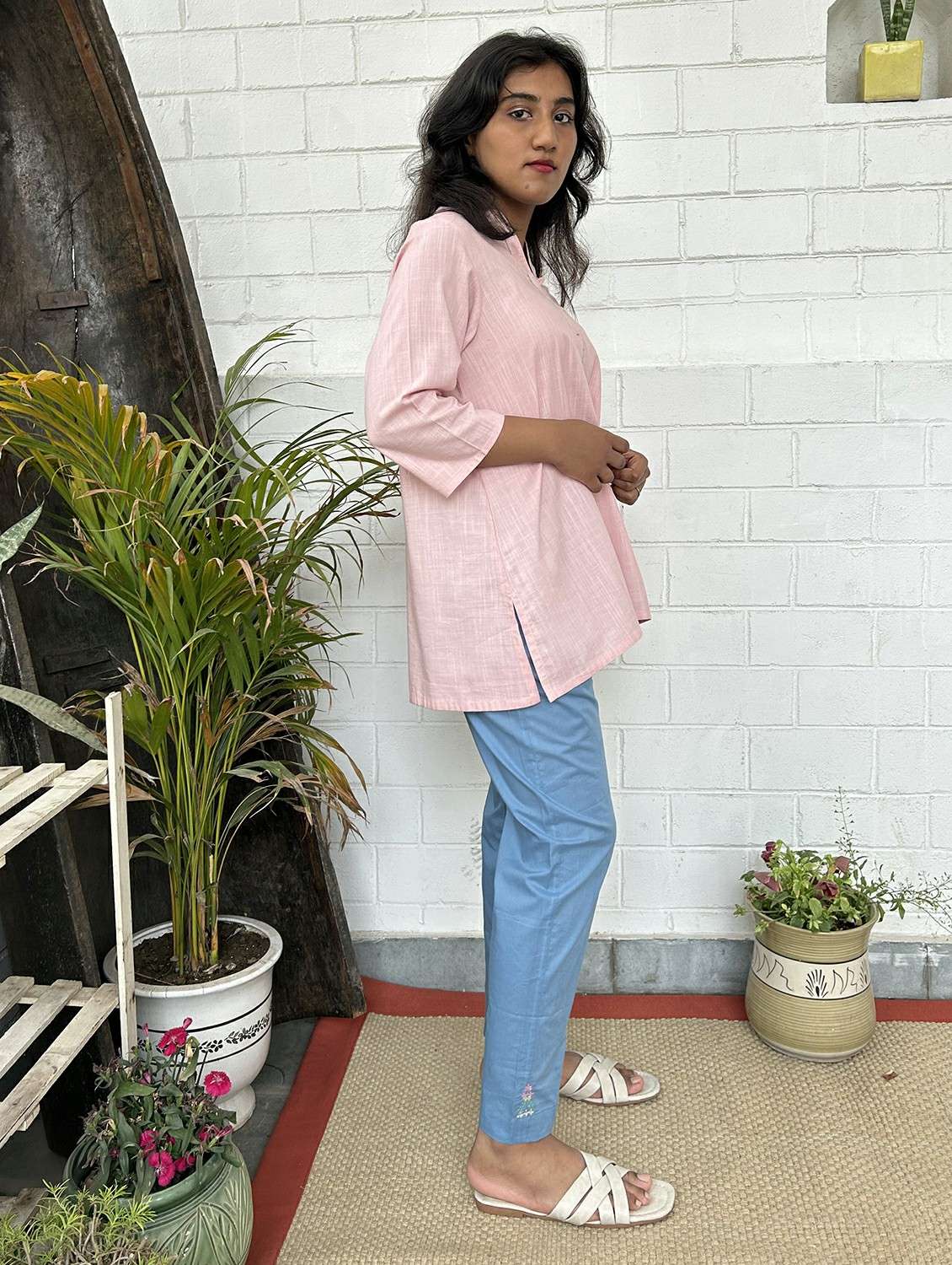 women self design three quarter sleeve kurta pant set - 22059111 -  Standard Image - 3