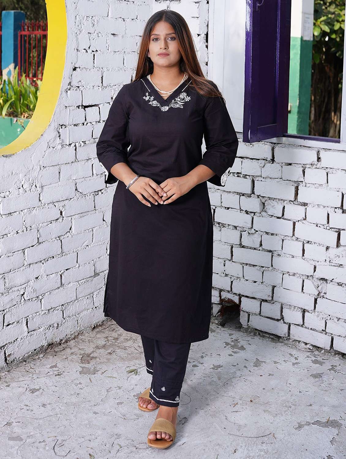 women solid three quarter sleeve kurta pant set