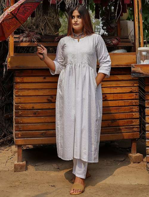 women self design three quarter sleeve kurta pant set - 22059160 -  Standard Image - 0