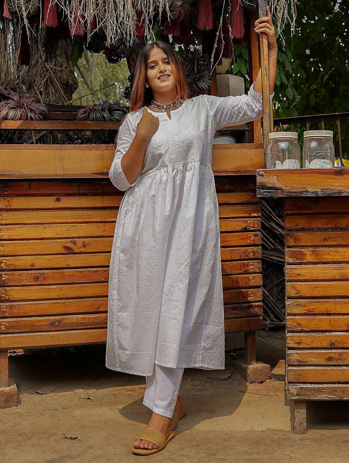 women self design three quarter sleeve kurta pant set - 22059160 -  Standard Image - 3