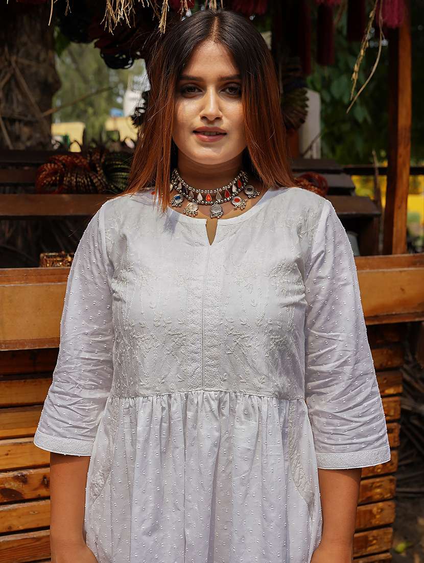 women self design three quarter sleeve kurta pant set - 22059160 -  Standard Image - 5