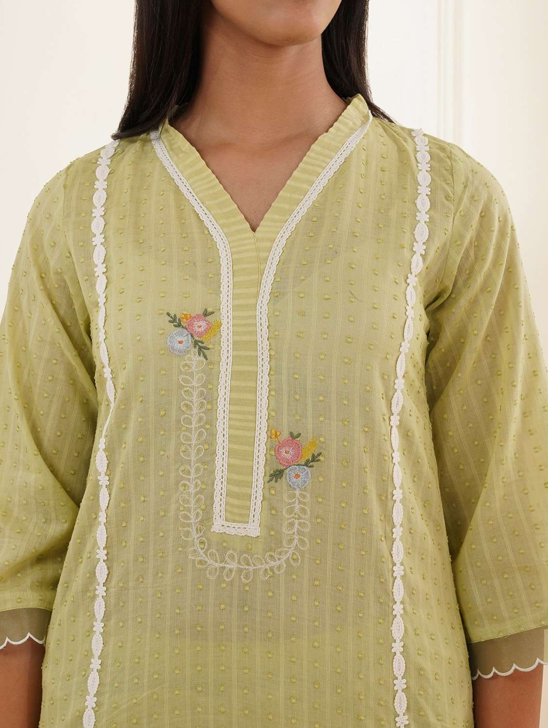 women three quarter sleeve kurta pant set - 22059245 -  Standard Image - 3