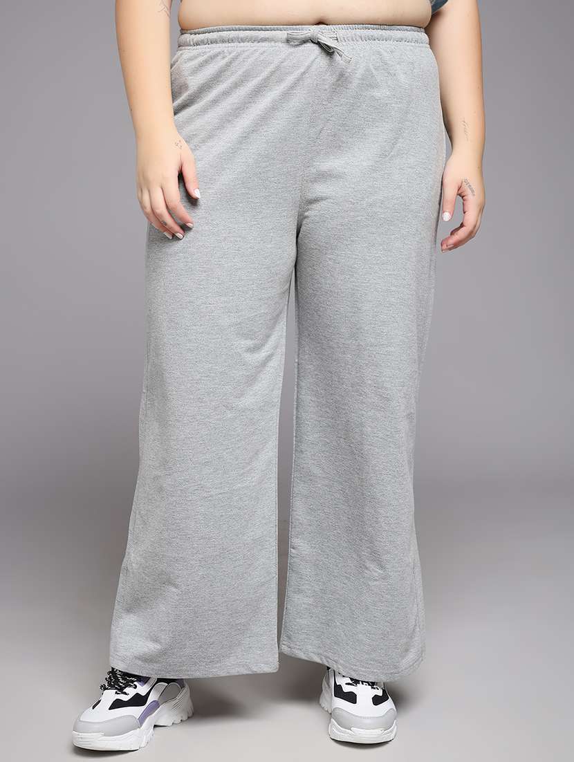 women plus size solid mid rise track pant