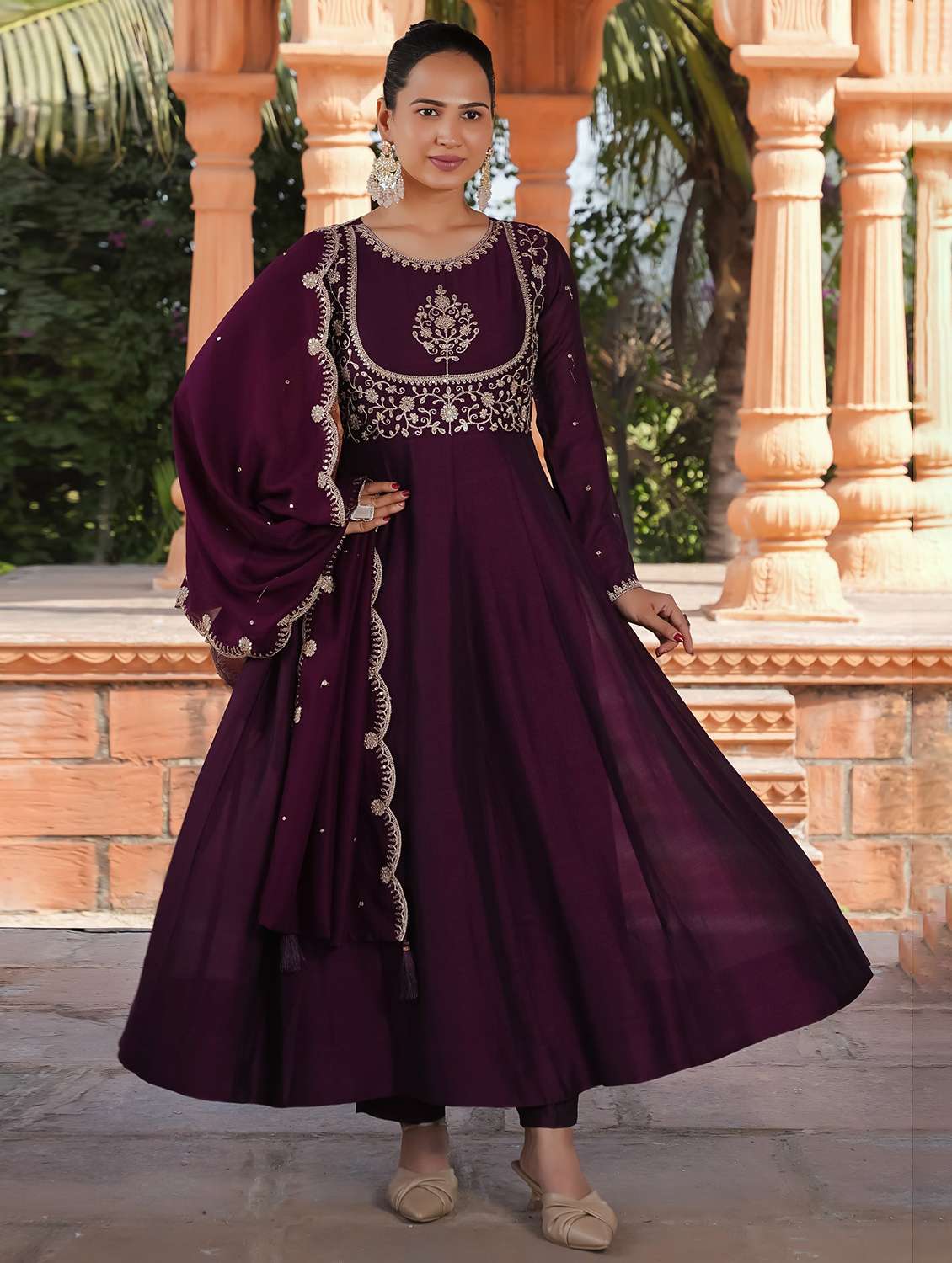 women embroidered long sleeve kurta pant with dupatta set - 22060158 - Zoom Image - 0