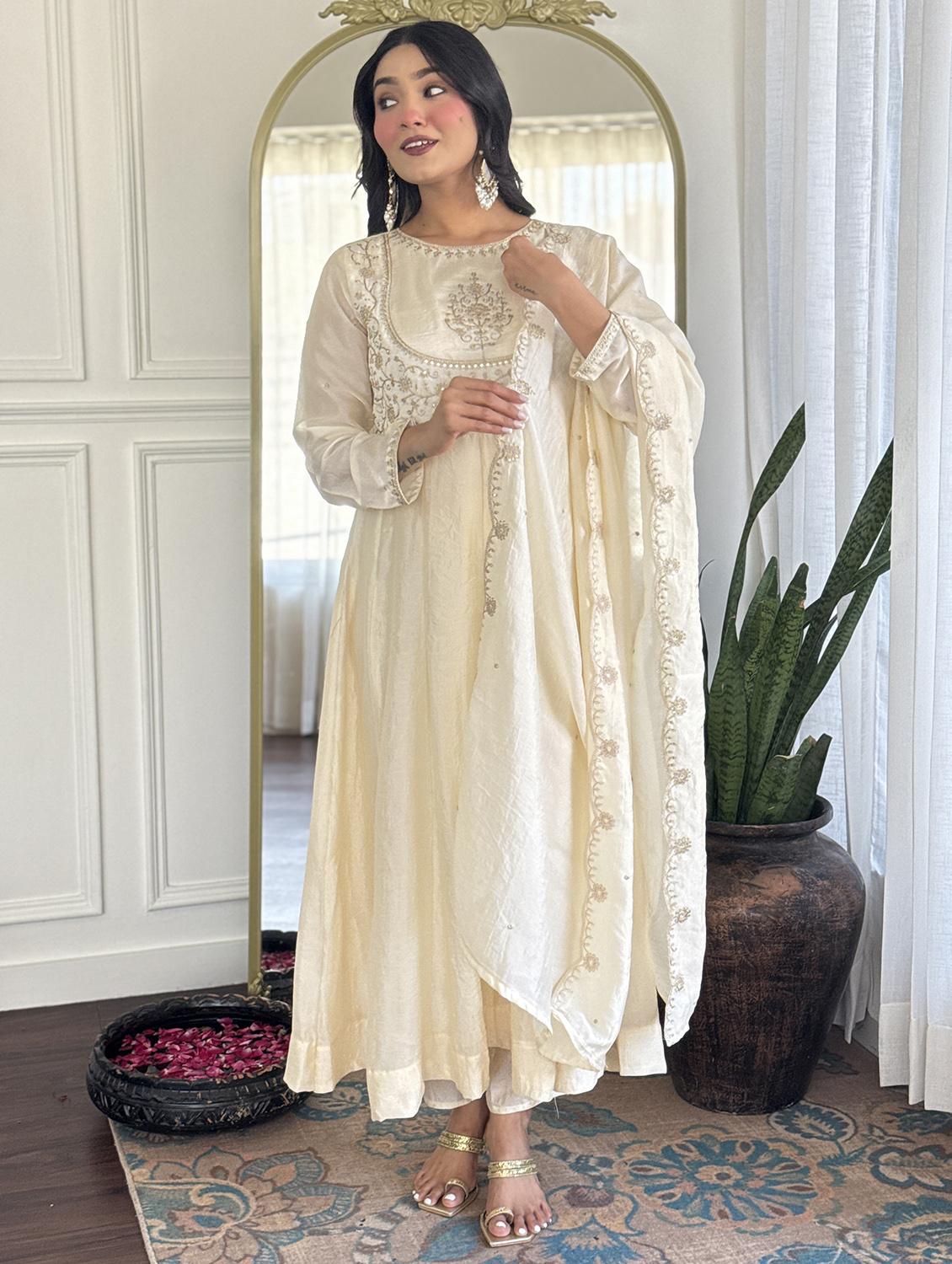 women embroidered long sleeve kurta pant with dupatta set - 22060164 - Zoom Image - 0