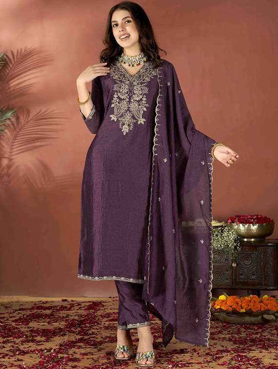 women three quarter sleeve kurta pant with dupatta set - 22060167 -  Zoom Image - 0