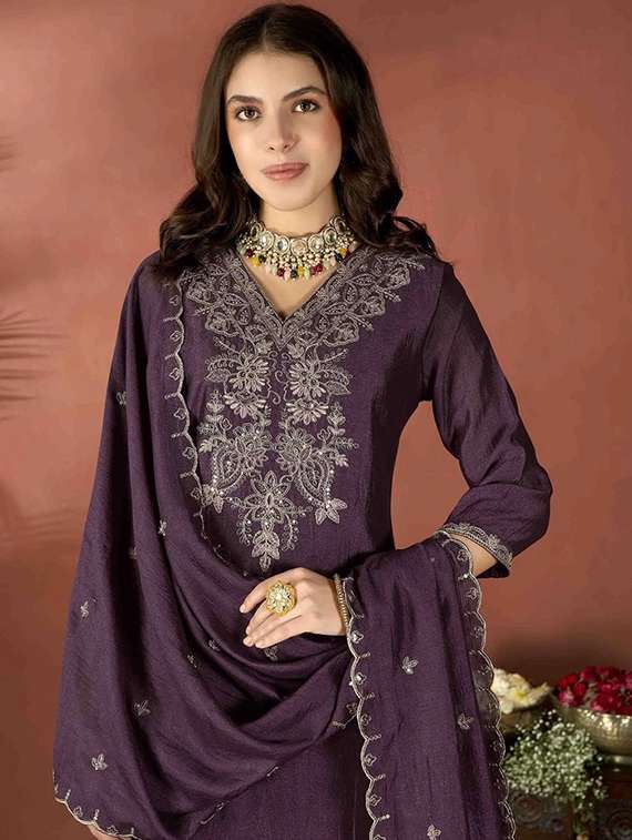 women three quarter sleeve kurta pant with dupatta set - 22060167 - Standard Image - 3