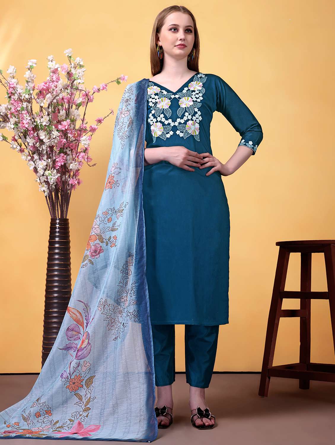 women three quarter sleeve kurta pant with dupatta set