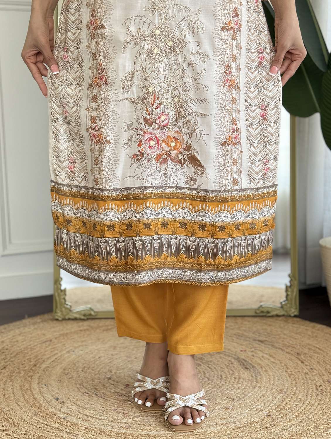 women three quarter sleeve kurta pant with dupatta set - 22060182 - Standard Image - 3
