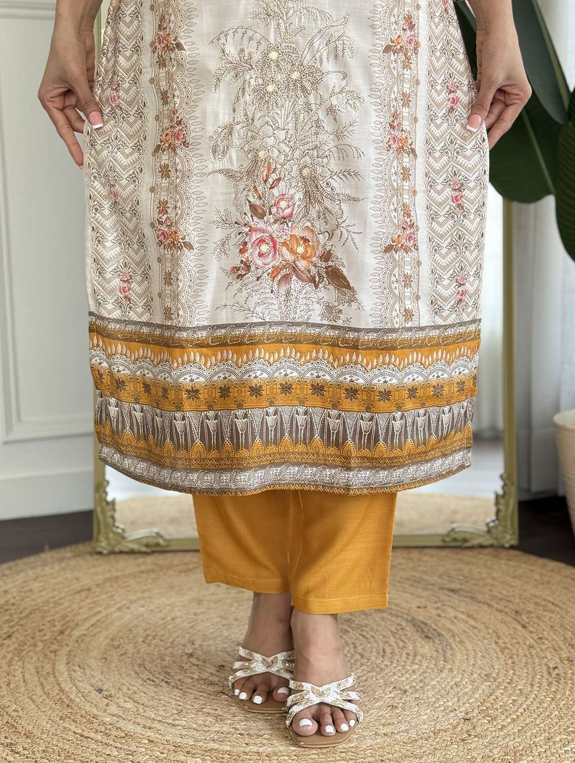 women three quarter sleeve kurta pant with dupatta set - 22060183 - Standard Image - 3