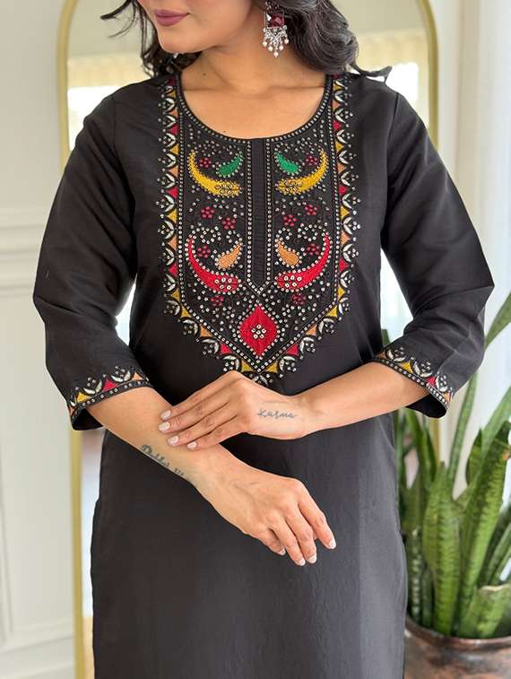 women three quarter sleeve kurta pant with dupatta set - 22060189 - Standard Image - 3