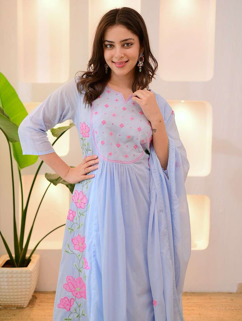 women three quarter sleeve kurta pant with dupatta set - 22060194 - Standard Image - 3