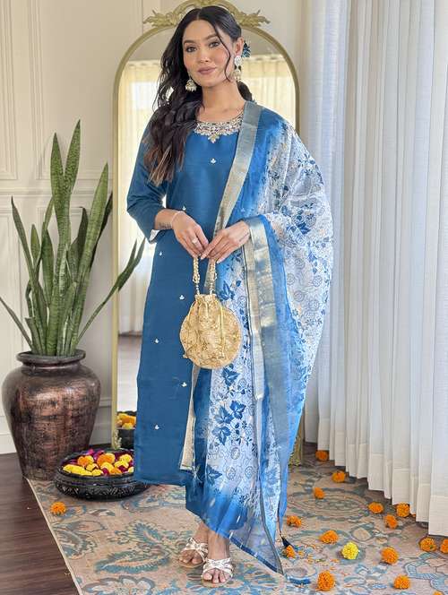 women three quarter sleeve kurta pant with dupatta set - 22060196 -  Standard Image - 0