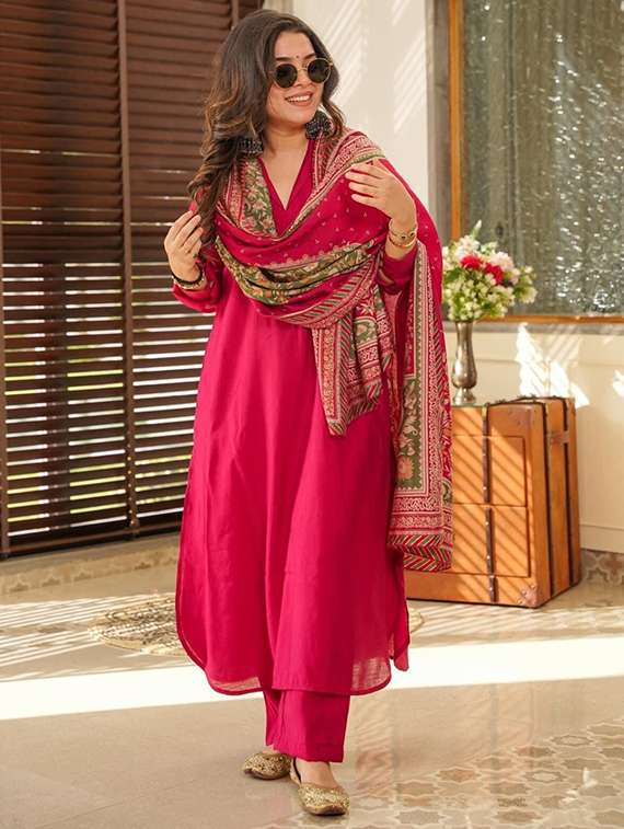 women three quarter sleeve kurta pant with dupatta set