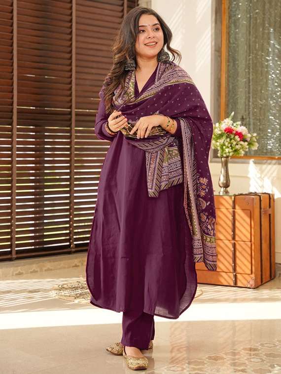 women three quarter sleeve kurta pant with dupatta set - 22060200 - Standard Image - 3