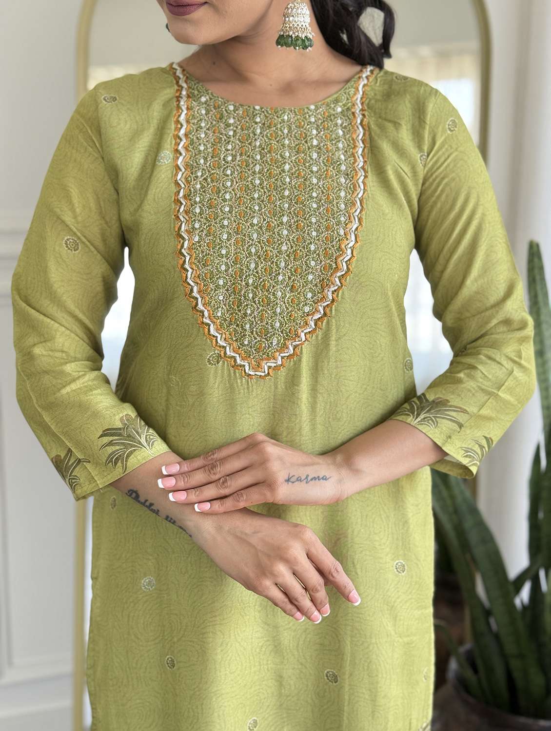 women three quarter sleeve kurta pant with dupatta set - 22060208 - Standard Image - 3
