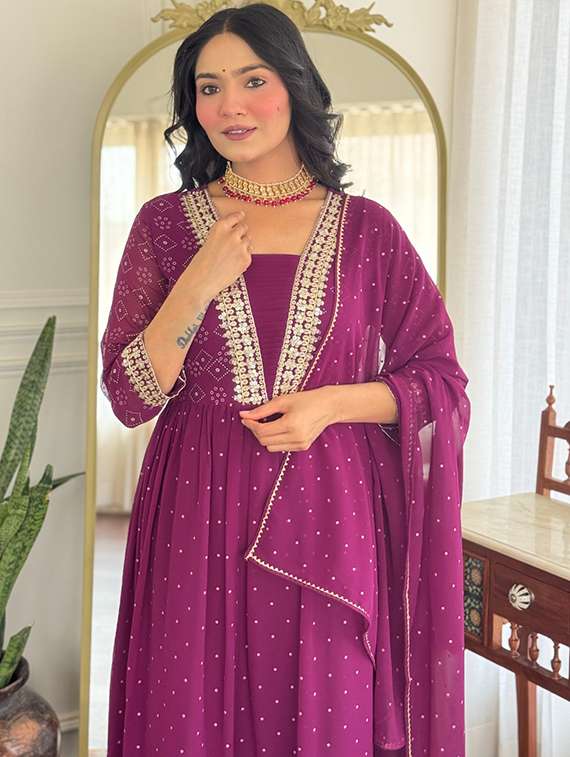 women three quarter sleeve kurta pant with dupatta set - 22060217 - Standard Image - 3