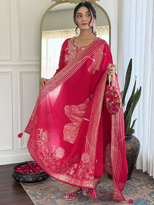 women three quarter sleeve kurta pant with dupatta set - 22060218 -  Standard Image - 0