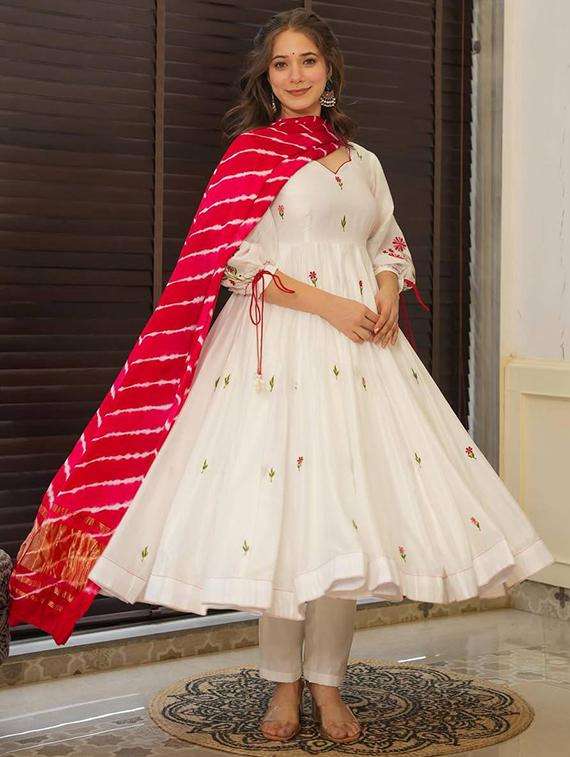 women three quarter sleeve kurta pant with dupatta set - 22060223 -  Standard Image - 3