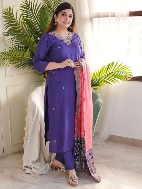 women three quarter sleeve kurta pant with dupatta set - 22060224 -  Standard Image - 0