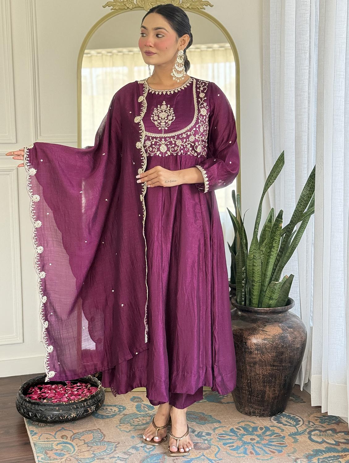 women embroidered long sleeve kurta pant with dupatta set - 22060233 - Zoom Image - 0