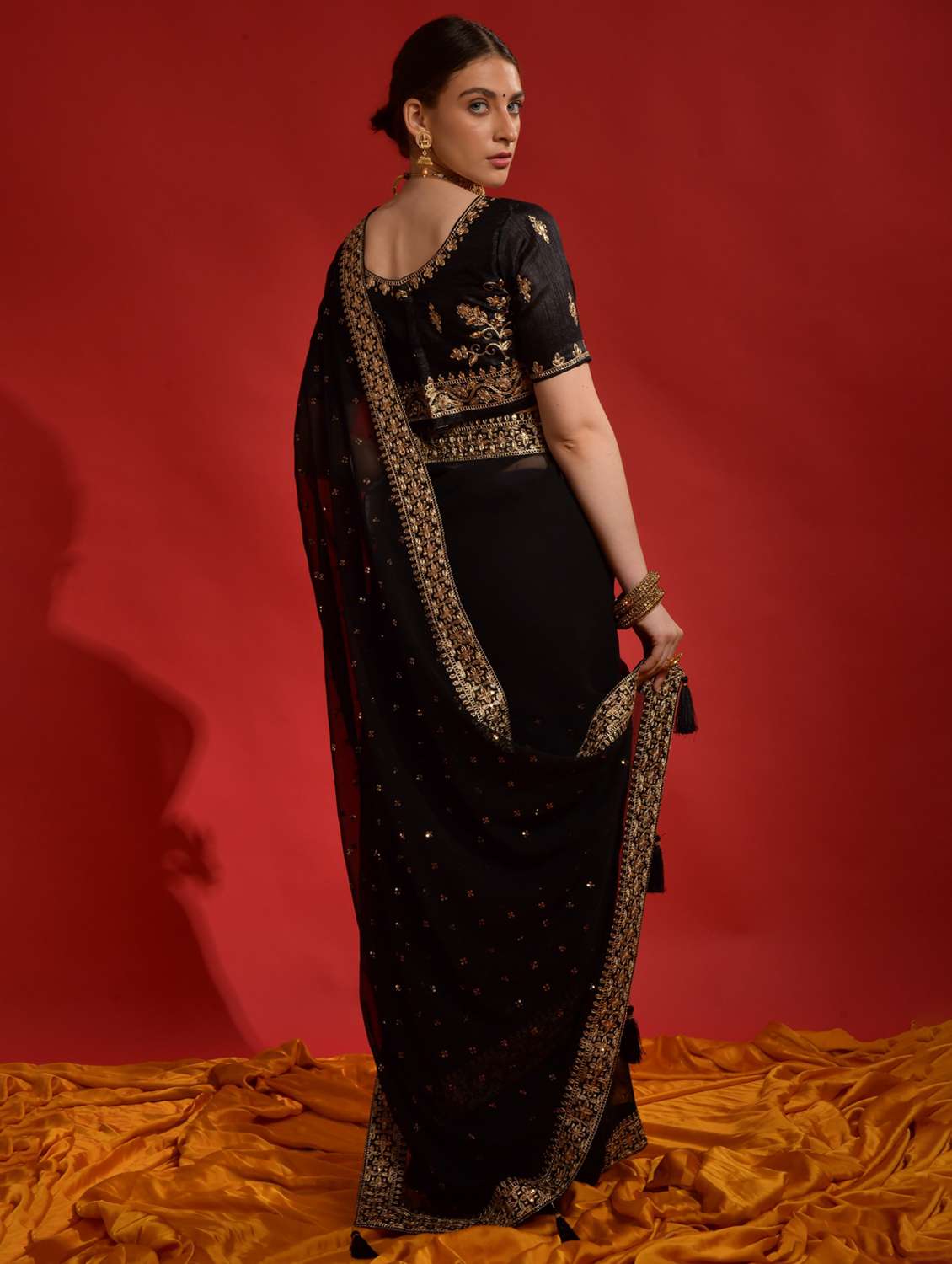 women solid with work embellished saree with blouse - 22060530 - Standard Image - 3
