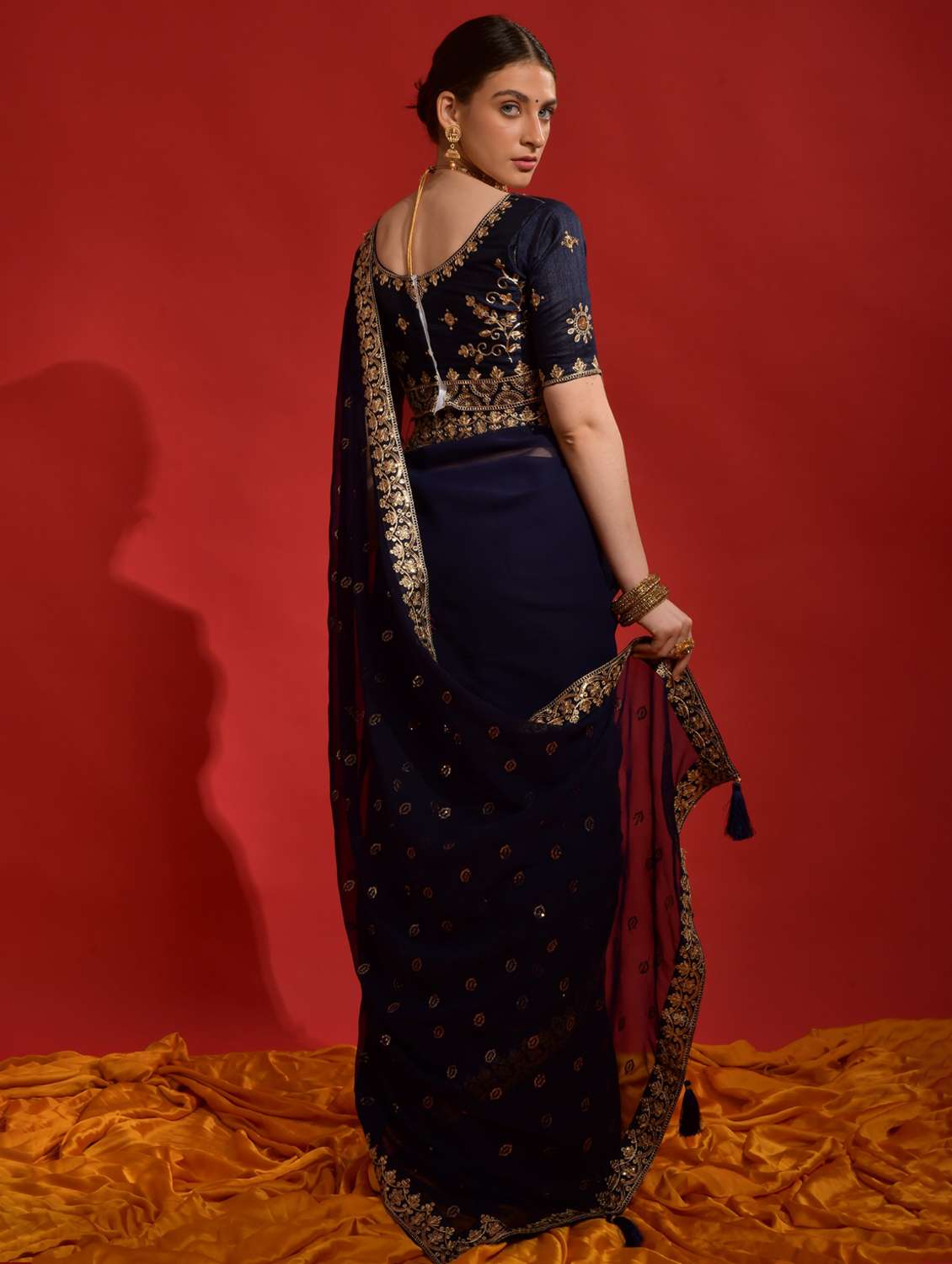 women solid with work embellished saree with blouse - 22060531 - Standard Image - 3