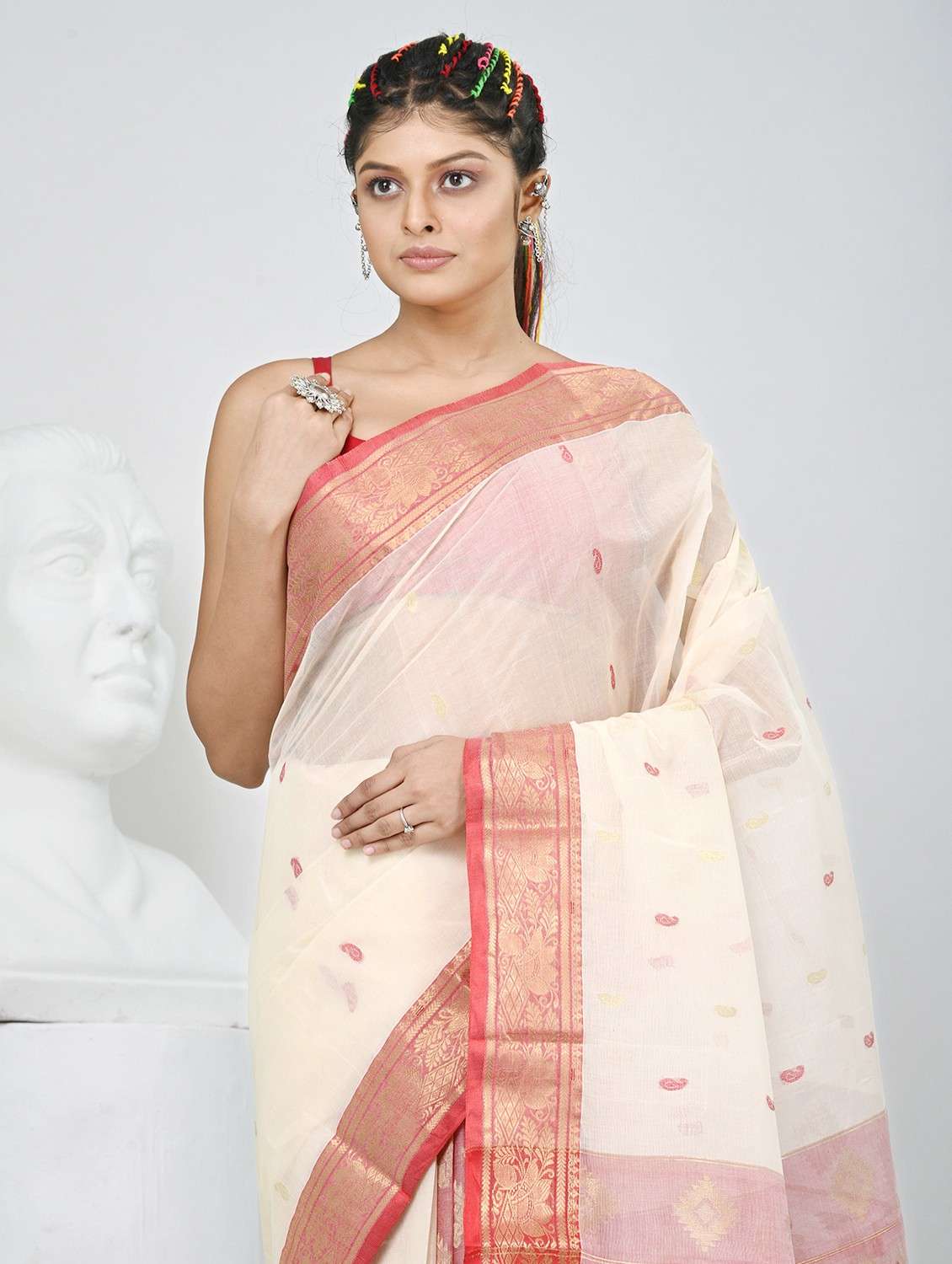 Women Self Design Tant Saree