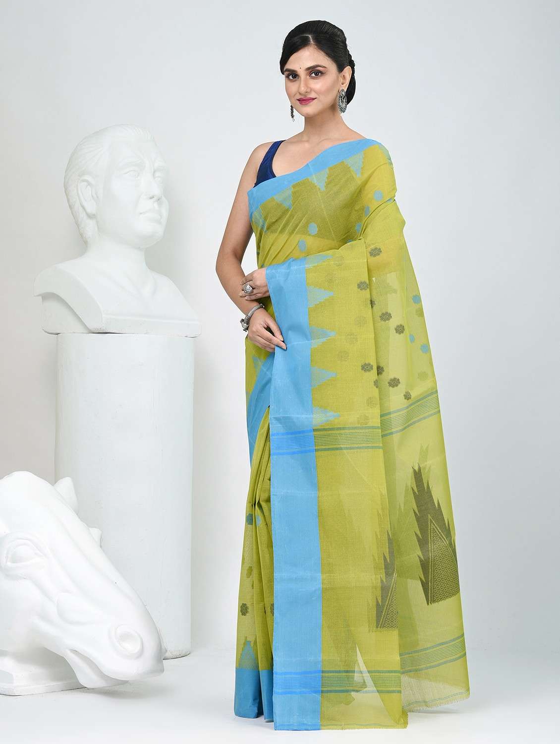 women self design handloom saree - 22060643 -  Standard Image - 3