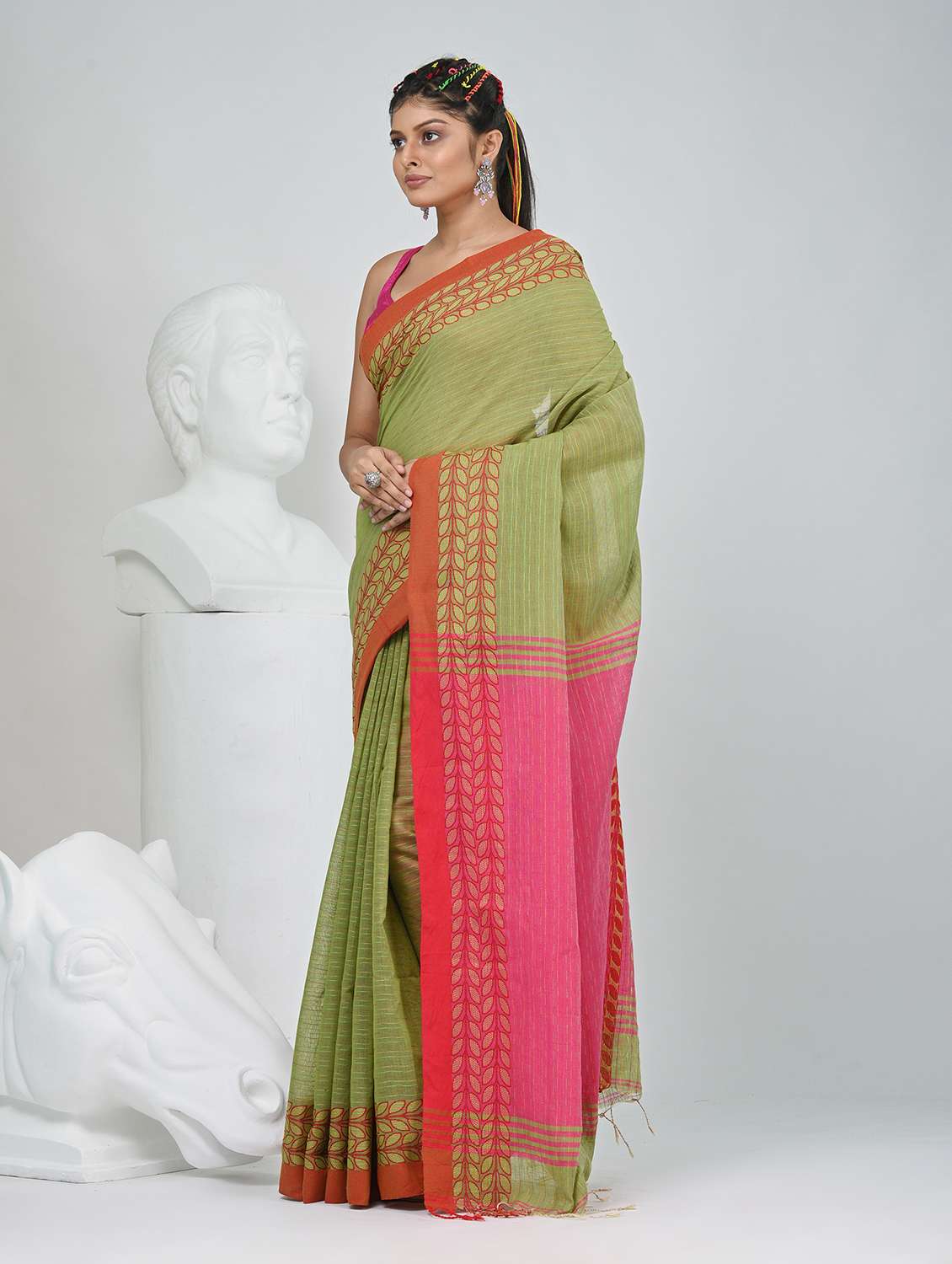 women self design handloom saree with blouse - 22060676 -  Standard Image - 3