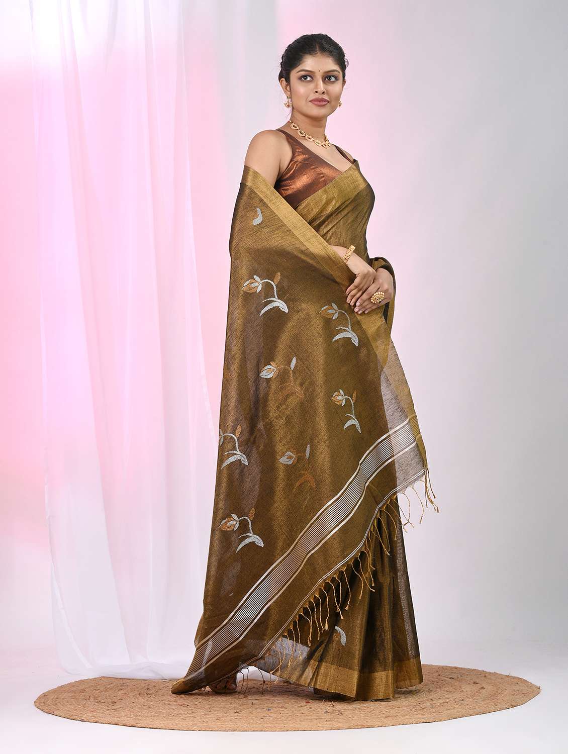 women self design handloom saree with blouse - 22060716 -  Standard Image - 3