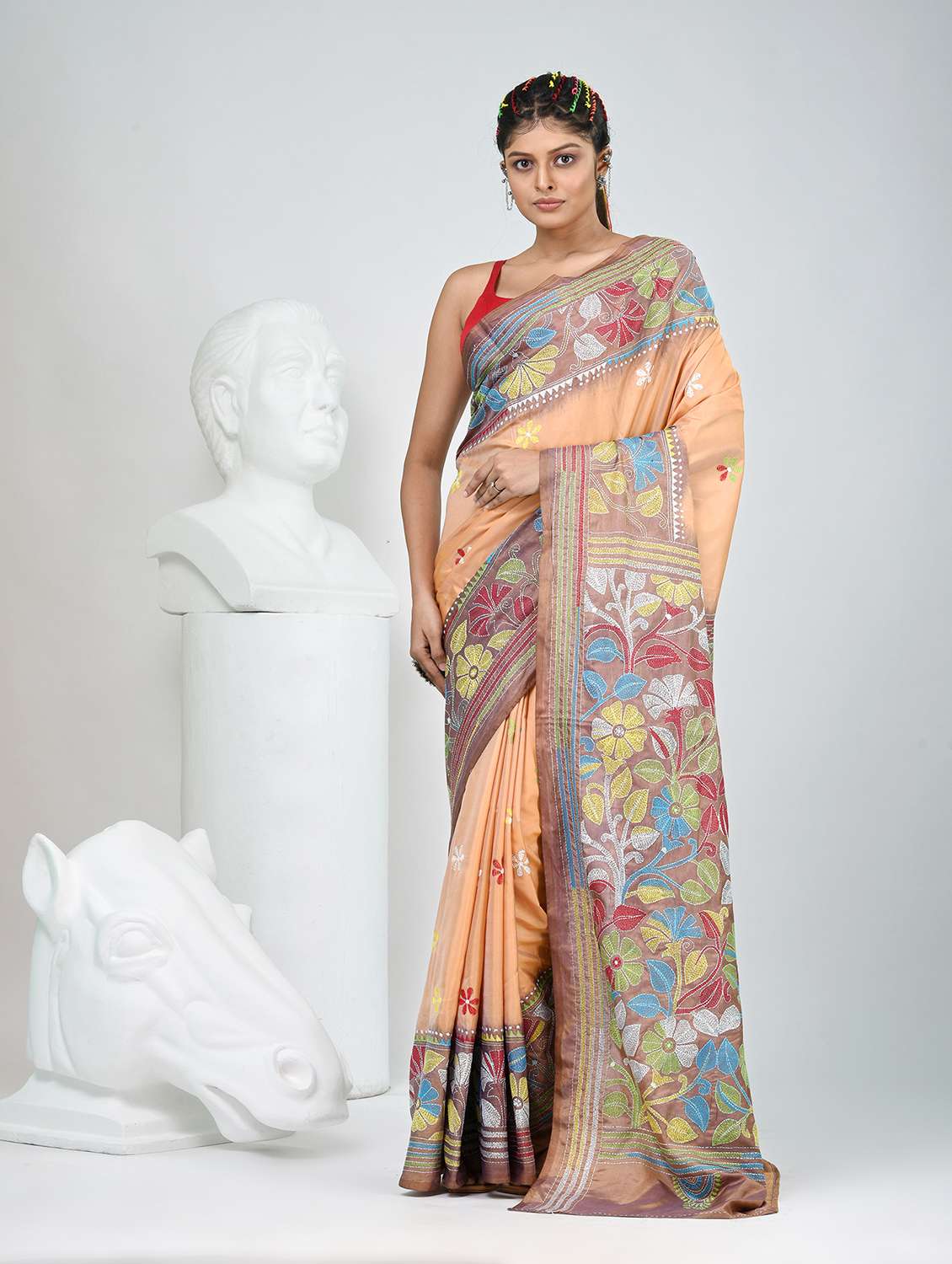 women solid with work handloom saree with blouse - 22060735 - Zoom Image - 0