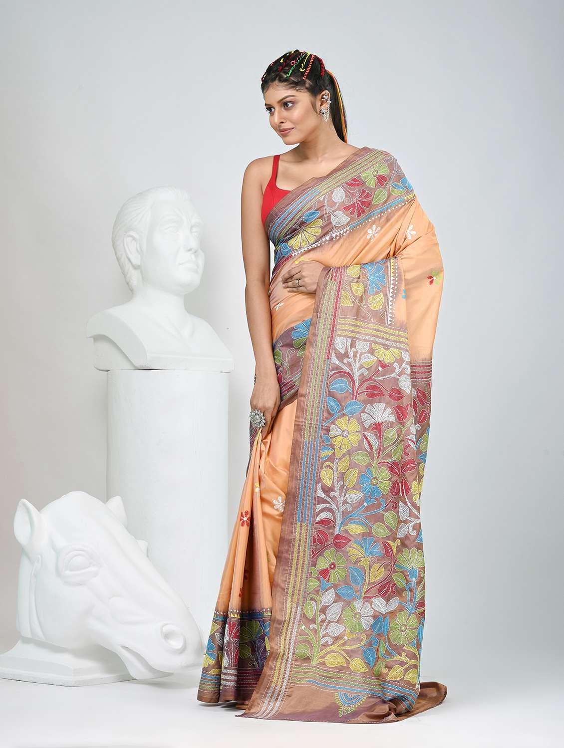 women solid with work handloom saree with blouse - 22060735 - Standard Image - 3