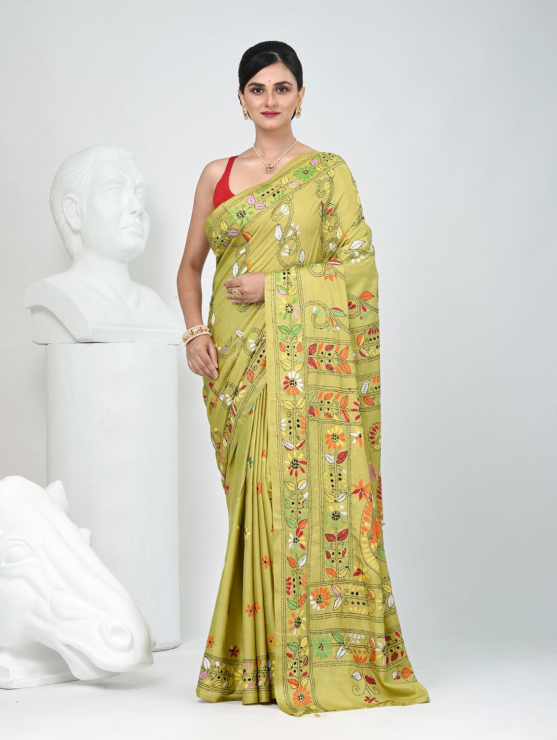 women solid with work handloom saree with blouse - 22060751 - Zoom Image - 0