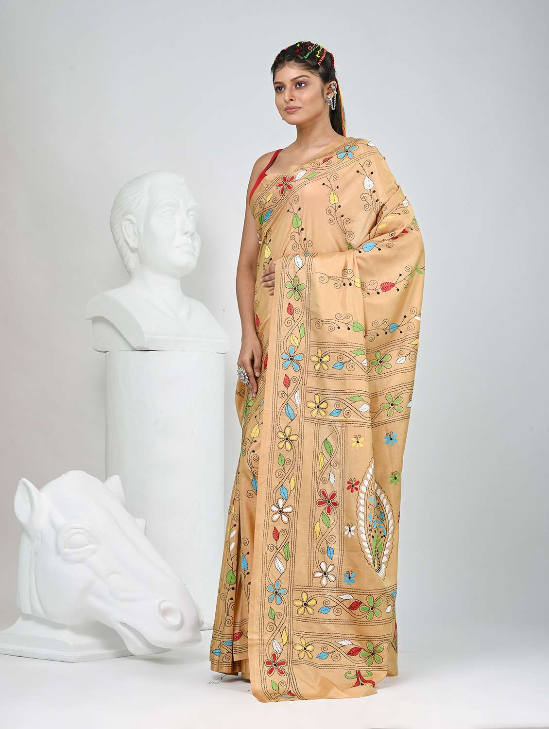 women solid with work handloom saree with blouse - 22060755 - Standard Image - 3