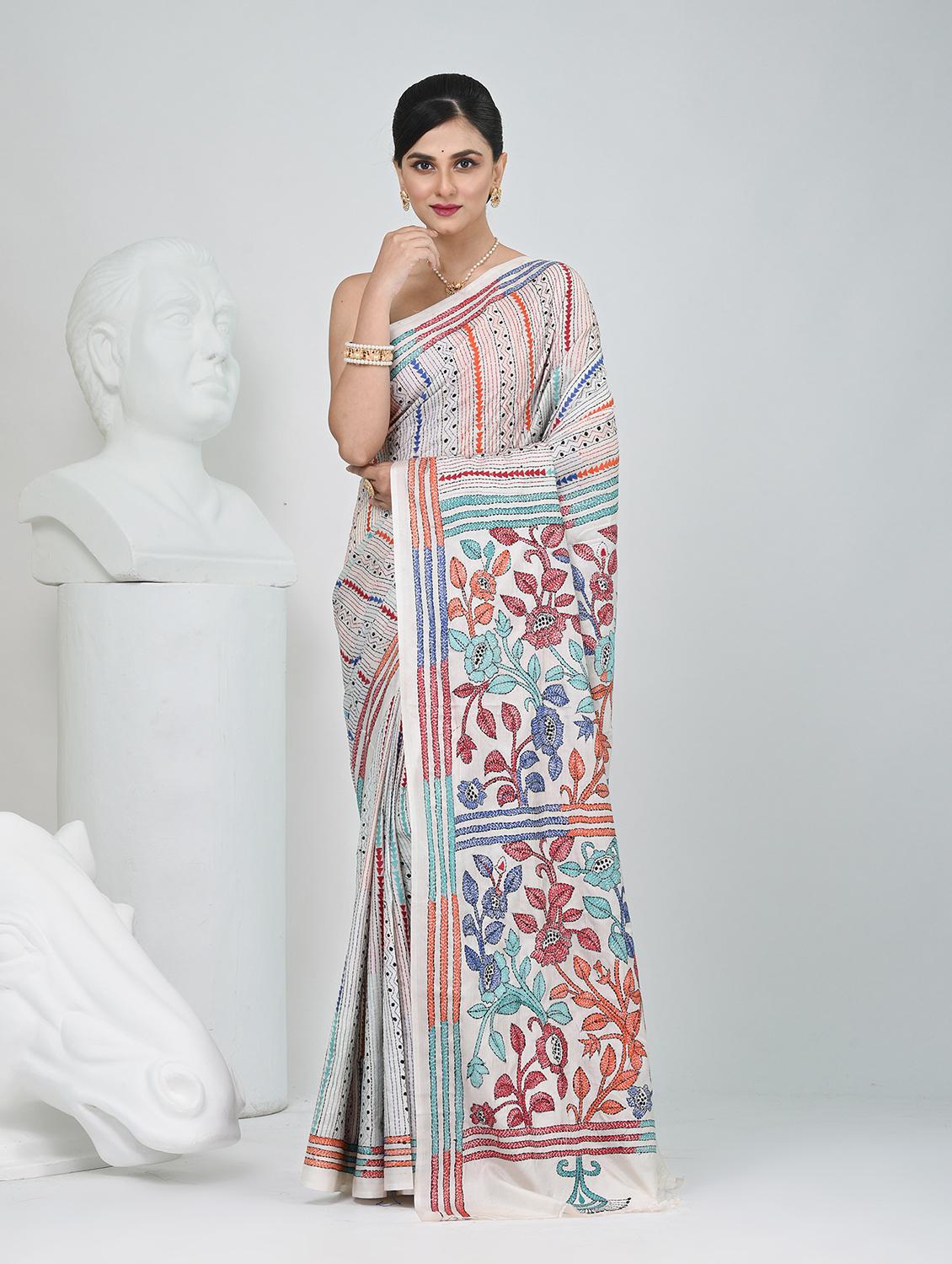 women solid with work handloom saree with blouse - 22060763 - Zoom Image - 0