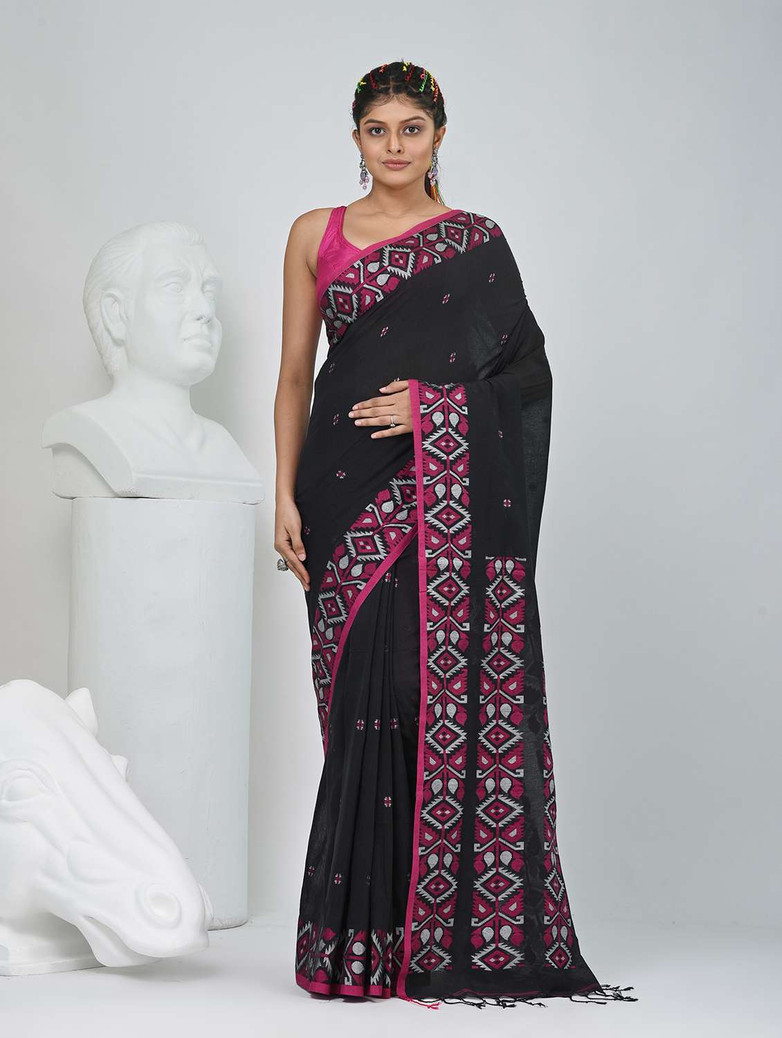 women self design handloom saree with blouse - 22060816 -  Zoom Image - 0