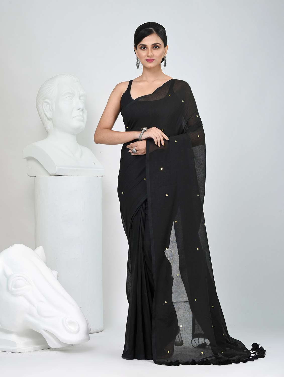 women solid with work handloom saree with blouse - 22060831 -  Zoom Image - 0