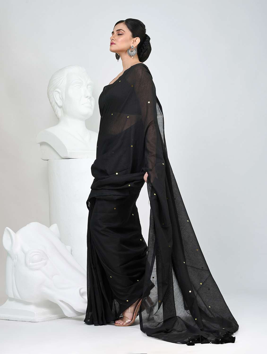 women solid with work handloom saree with blouse - 22060831 -  Standard Image - 3