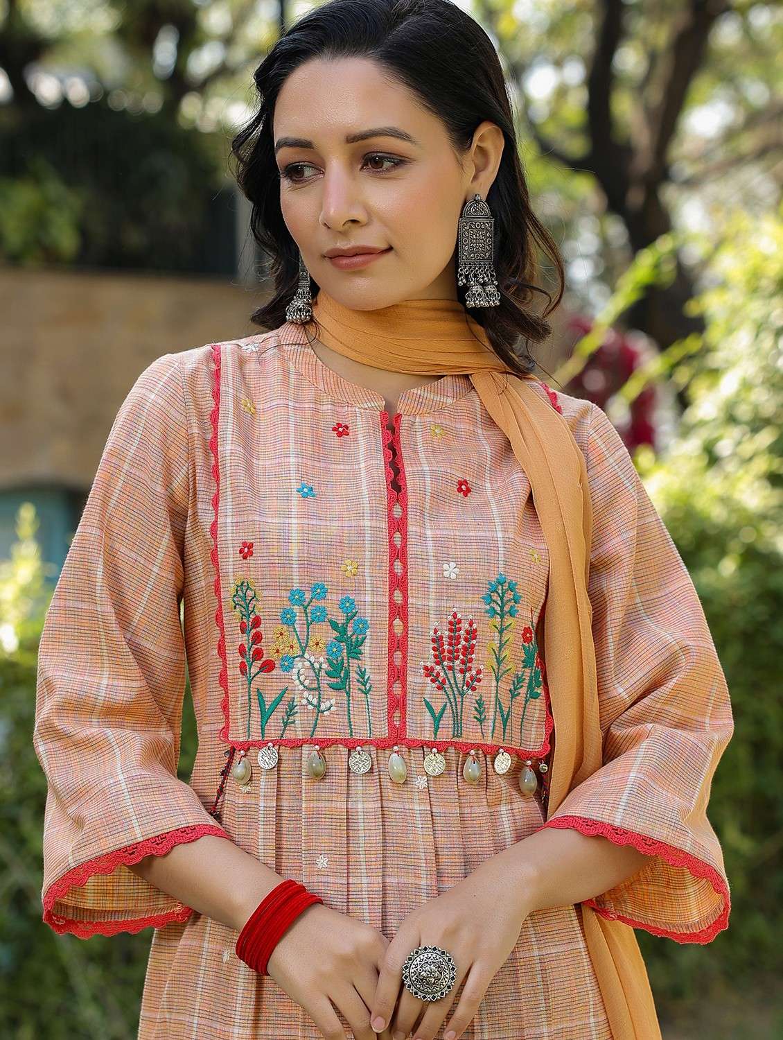 women three quarter sleeve kurta pant with dupatta set - 22061381 -  Standard Image - 3