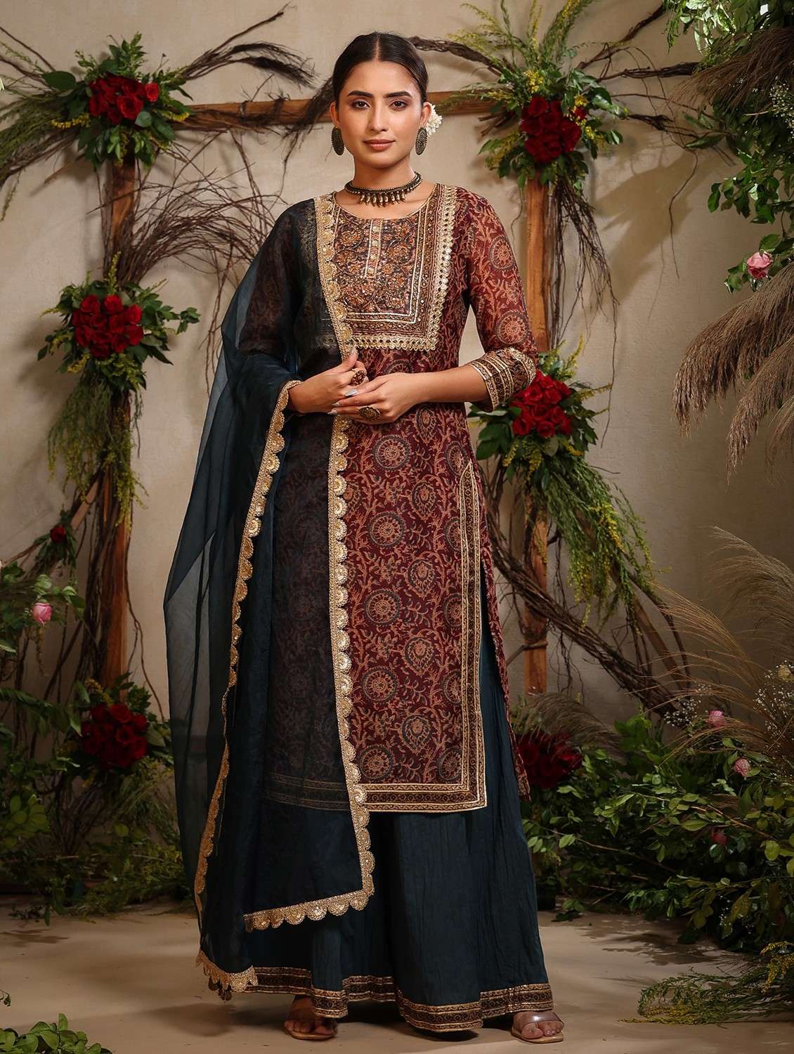 women three quarter sleeve kurta sharara with dupatta set - 22061451 - Zoom Image - 0